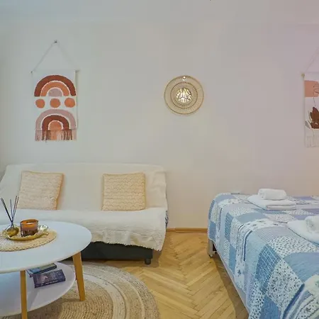 Old Town City Center Apartments Braşov Esterno foto
