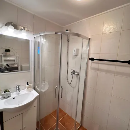Old Town City Center Apartments Braşov Esterno foto