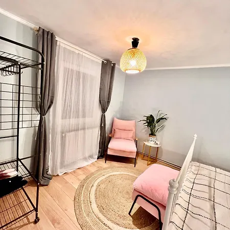 Old Town City Center Apartments Braşov Esterno foto