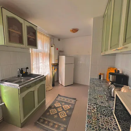 Old Town City Center Apartments Braşov Esterno foto